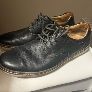 Johnston & Murphy McGuffey